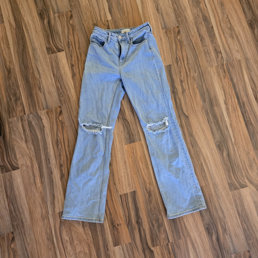 Harper Heritage Light Wash Distressed Boyfriend Jeans Size 26